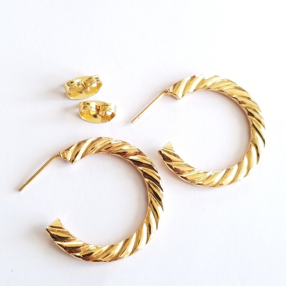 Hoop earrings gold tone metal ribbed twist pierced post backs